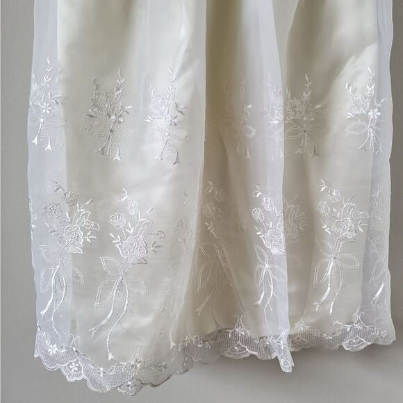 Vintage Lace Formal Long Sleeve Dress - Picture 5 of 11